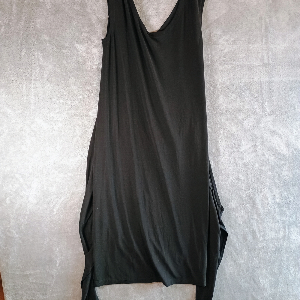 Black Dress Medium Lightweight Material - Picture 7 of 7